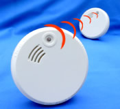 Homewatch PR1211 9V Radio� Interlinked Optical Smoke Alarm